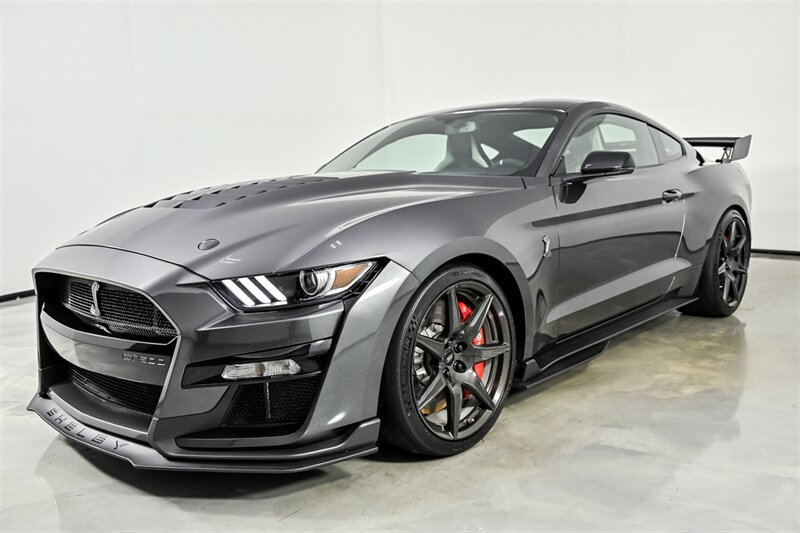 Used 2020 Ford Mustang Shelby GT500 w/ Carbon Fiber Track Pack RWD image 5