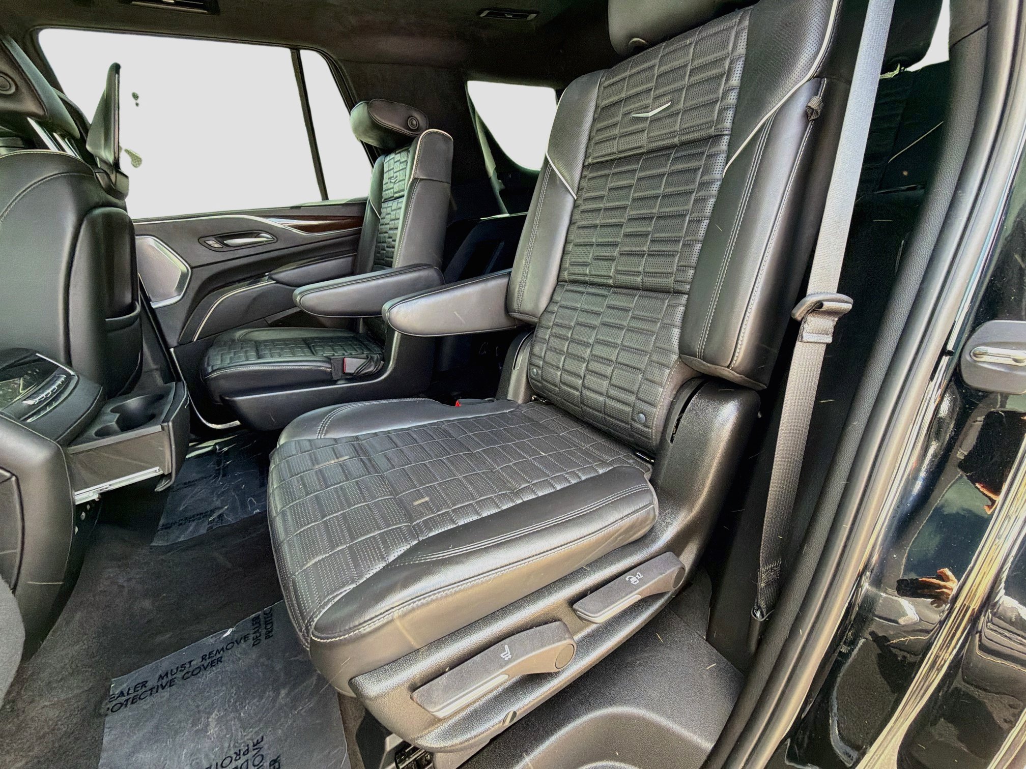 Used 2022 Cadillac Escalade Premium Luxury Platinum AWD/4WD image 23