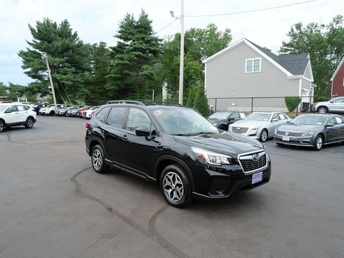 Used 2020 Subaru Forester Premium AWD/4WD image 2