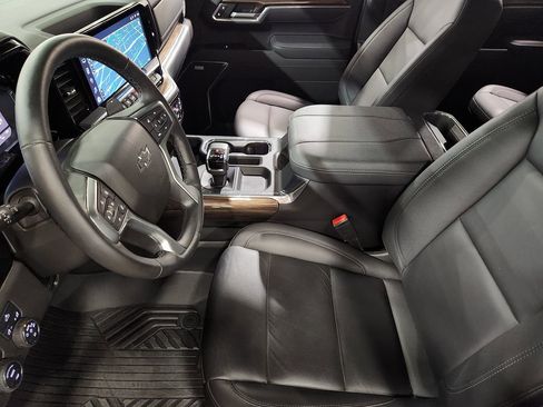 Used 2025 Chevrolet Silverado 1500 LT Trail Boss w/ Convenience Package II image 34