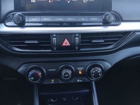 Used 2023 Kia Forte LXS image 15