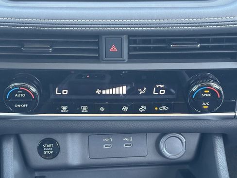 Certified 2026 Nissan Rogue SV FWD image 26