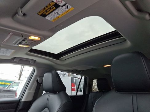 Used 2023 Toyota Highlander XLE image 20