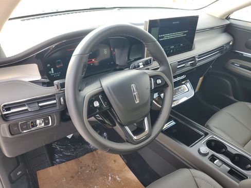 New 2026 Lincoln Corsair Premiere image 13