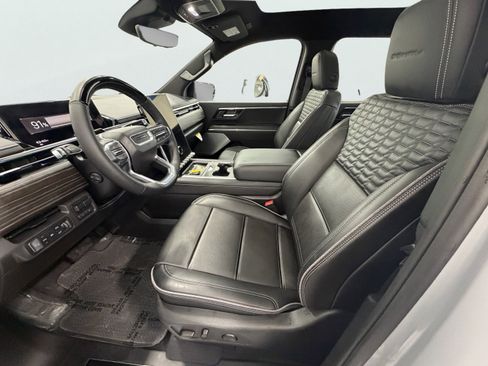 Used 2024 GMC Sierra EV Denali AWD/4WD image 7