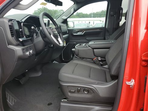 New 2025 GMC Sierra 1500 Elevation image 19