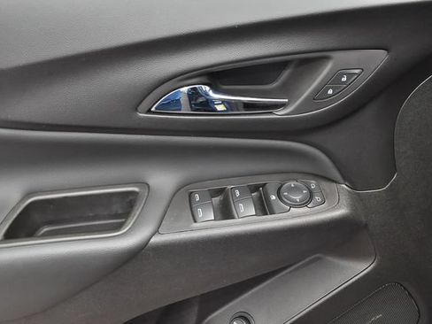 Used 2024 Chevrolet Equinox LT w/ LPO, Floor Liner Package FWD image 12
