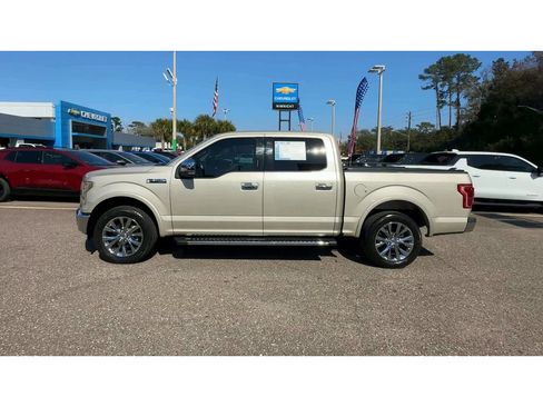 Used 2017 Ford F150 Lariat image 5