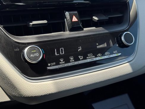 Used 2023 Toyota Corolla LE FWD image 35