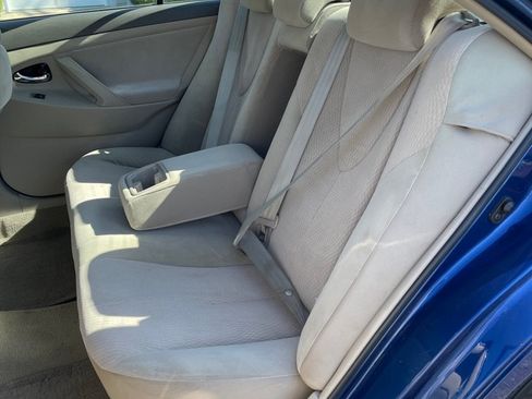 Used 2011 Toyota Camry LE w/ LE Extra-Value Pkg FWD image 17