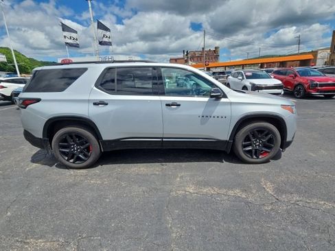 Used 2019 Chevrolet Traverse Premier w/ Redline Edition AWD/4WD image 8