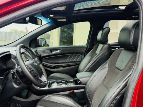 Used 2019 Ford Edge ST w/ Equipment Group 401A image 6