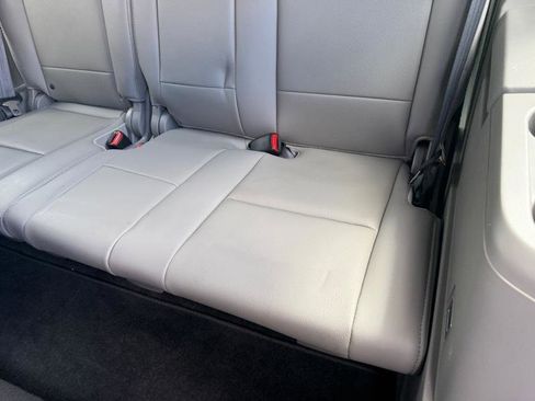 Used 2011 Honda Pilot Touring image 25