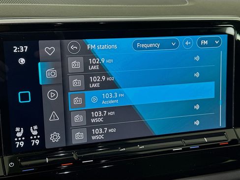 Used 2025 Volkswagen Atlas Cross Sport SE image 21