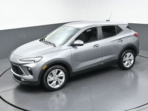 Used 2024 Buick Encore GX Preferred FWD image 38