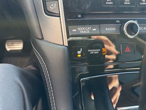 Used 2017 INFINITI Q50 Sport AWD/4WD image 18