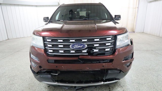 Used 2016 Ford Explorer XLT w/ Equipment Group 202A AWD/4WD image 7