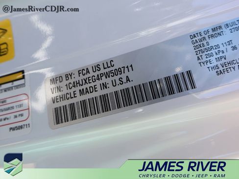 Used 2023 Jeep Wrangler Altitude image 40