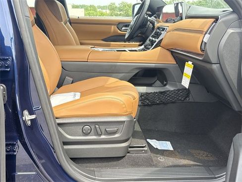 New 2025 Nissan Armada SL w/ Captain's Chari Seat Package image 27