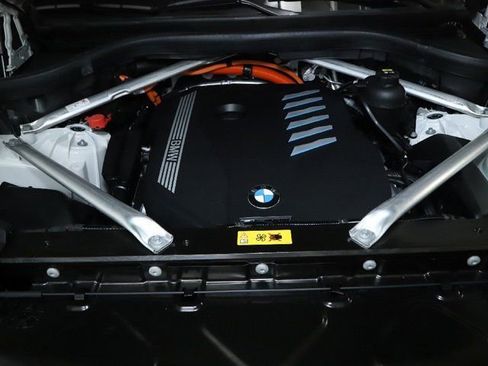 Certified 2022 BMW X5 xDrive45e w/ M Sport Package image 39