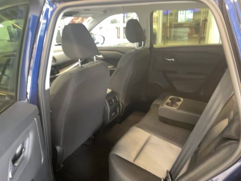 Certified 2025 Nissan Rogue SV image 11