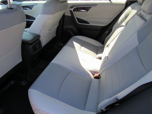 Used 2024 Toyota RAV4 XLE Premium image 12