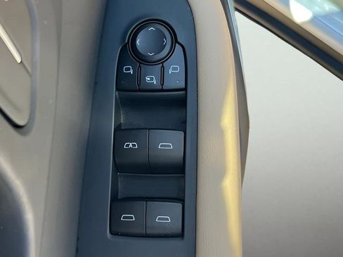 Used 2025 Buick Enclave Preferred image 15