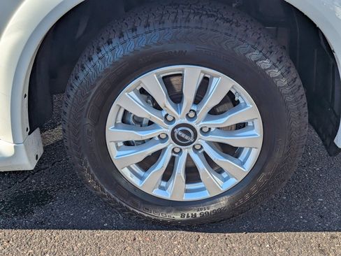 Certified 2024 Nissan Armada SV image 10