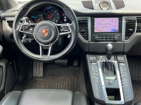 Certified 2017 Porsche Macan AWD/4WD image 15