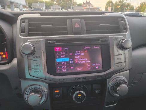 Used 2012 Toyota 4Runner SR5 image 12