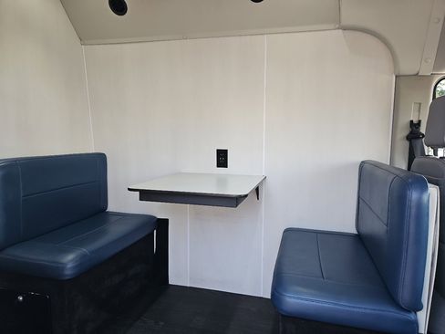 Used 2019 Ford Transit 350 XL image 36