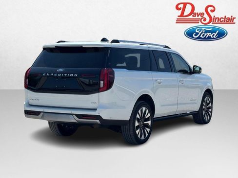 Used 2025 Ford Expedition Max Platinum w/ Driver's Package AWD/4WD image 7
