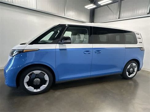 New 2025 Volkswagen ID. Buzz Pro S Plus image 2