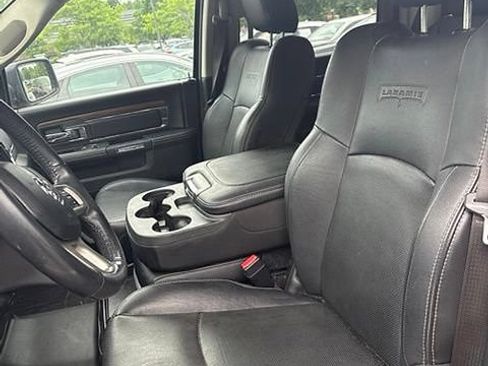 Used 2017 RAM 1500 Laramie w/ Convenience Group AWD/4WD image 5