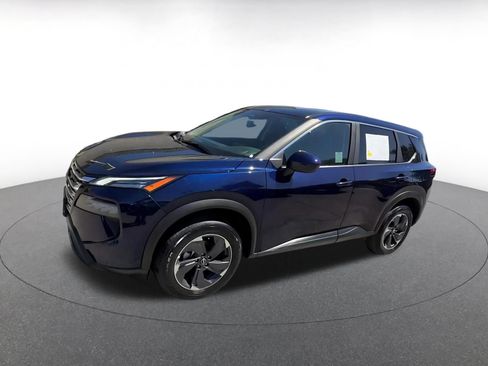 Used 2025 Nissan Rogue SV FWD image 8