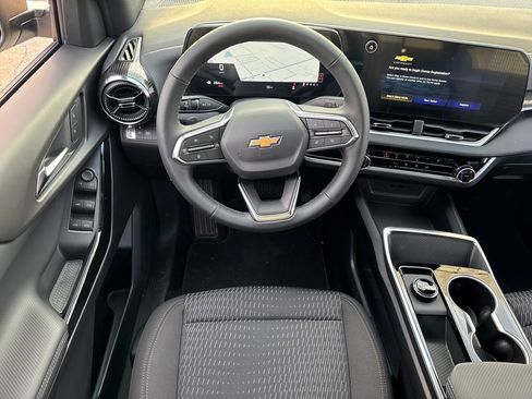 New 2026 Chevrolet Equinox LT image 13