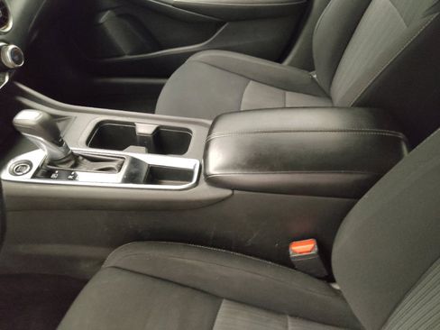 Used 2022 Nissan Sentra SV FWD image 26