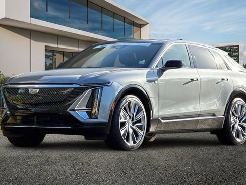 Certified 2024 Cadillac Lyriq Luxury AWD/4WD image 8