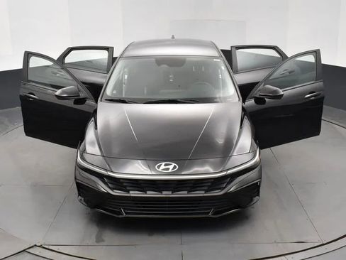 Used 2024 Hyundai Elantra SEL FWD image 10