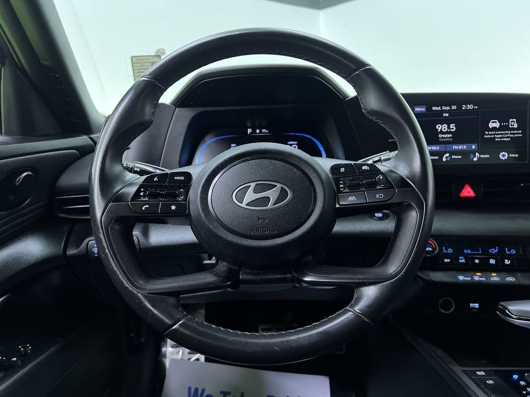 Used 2025 Hyundai Elantra SEL FWD image 19