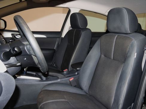 Used 2017 Nissan Sentra S image 32