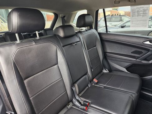 Used 2018 Volkswagen Tiguan SE image 13