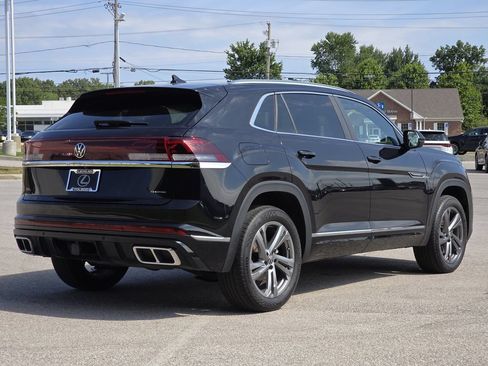 Used 2024 Volkswagen Atlas Cross Sport SEL R-Line AWD/4WD image 10