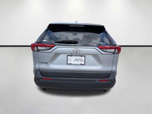 Used 2024 Toyota RAV4 XLE FWD image 5