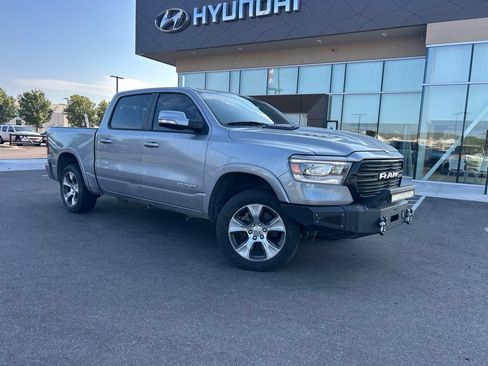 Used 2019 RAM 1500 Laramie w/ Sport Appearance Package AWD/4WD image 5