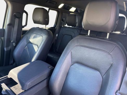 Used 2023 Land Rover Defender 110 S image 19