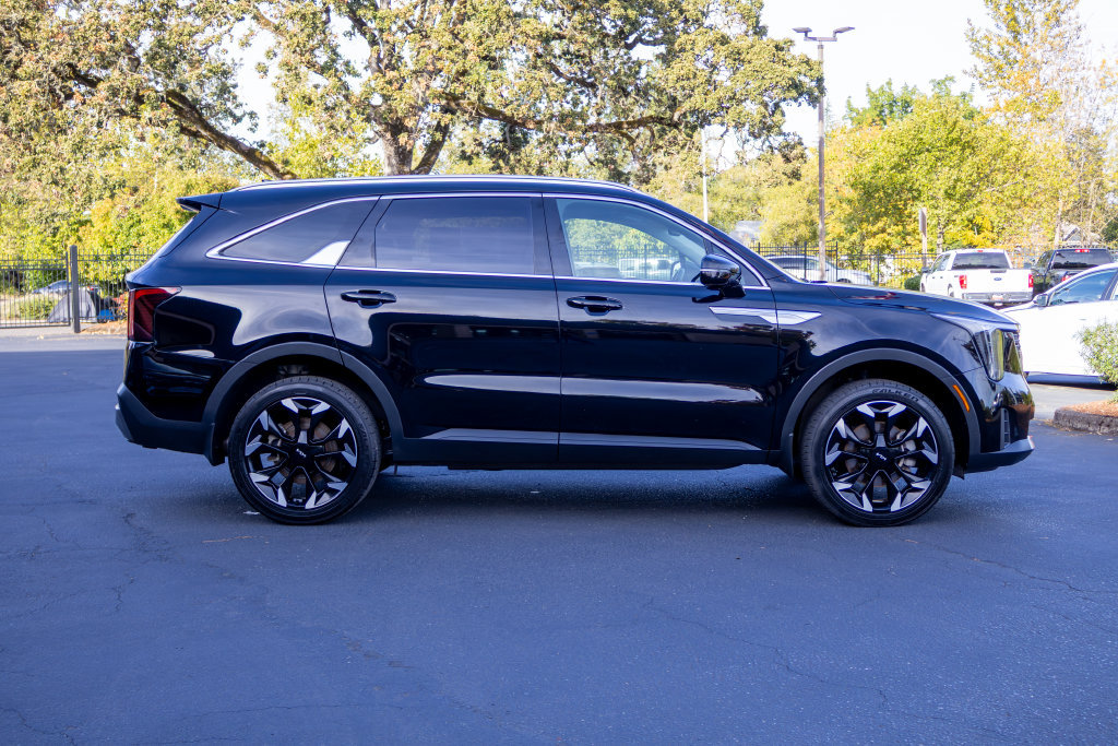 Used 2025 Kia Sorento X-Line EX AWD/4WD image 6
