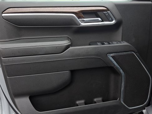 Used 2024 GMC Sierra 1500 Elevation image 13