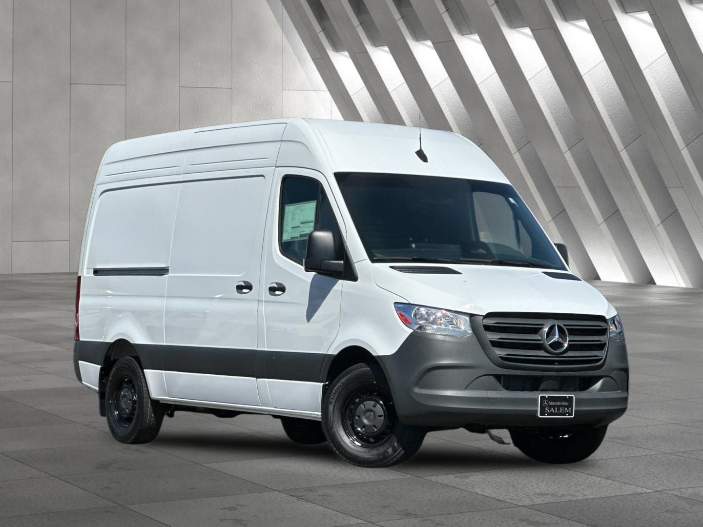 Used 2025 Mercedes-Benz Sprinter 2500 image 2
