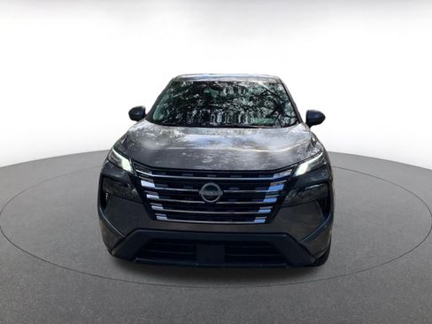 Used 2025 Nissan Rogue SV image 3